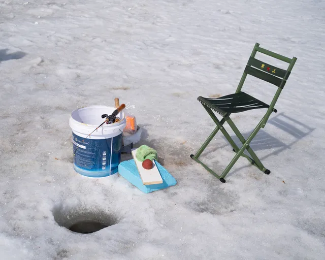 Ice fishing in Heilongjiang.